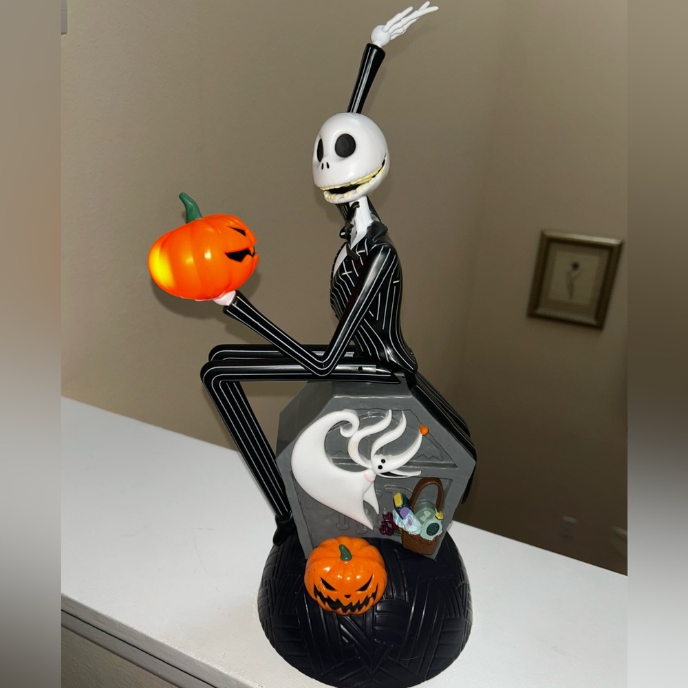 DisneylandHalloween Jack Skellington Popcorn Bucket with Light Up Pumpkin